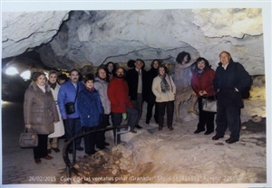10 El grupo en la cueva.